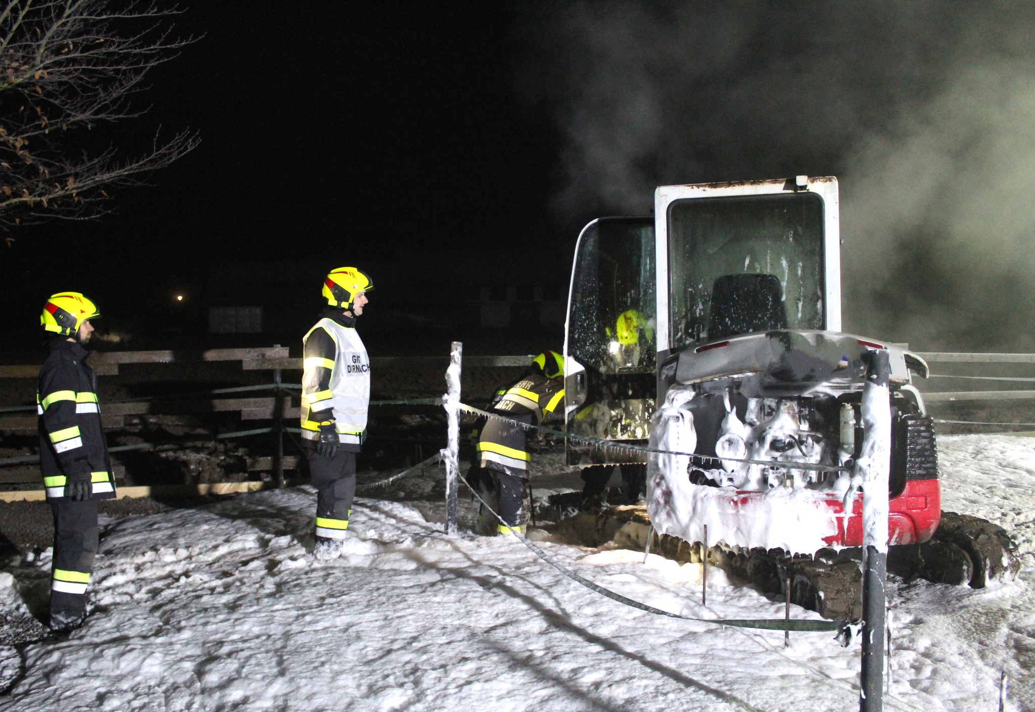 B08-Fahrzeugbrand