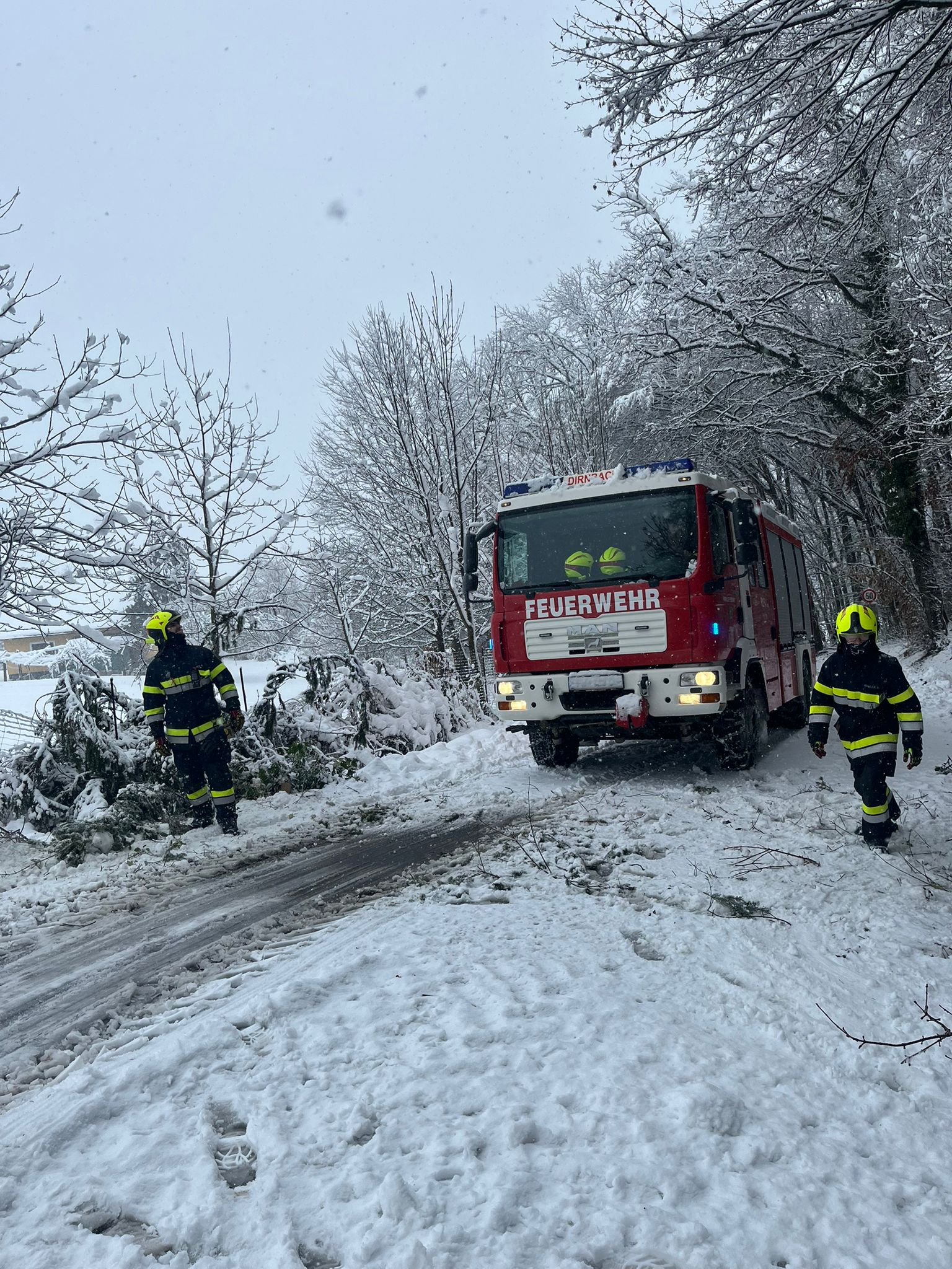 Dauereinsatz aufgrund Schneechaos