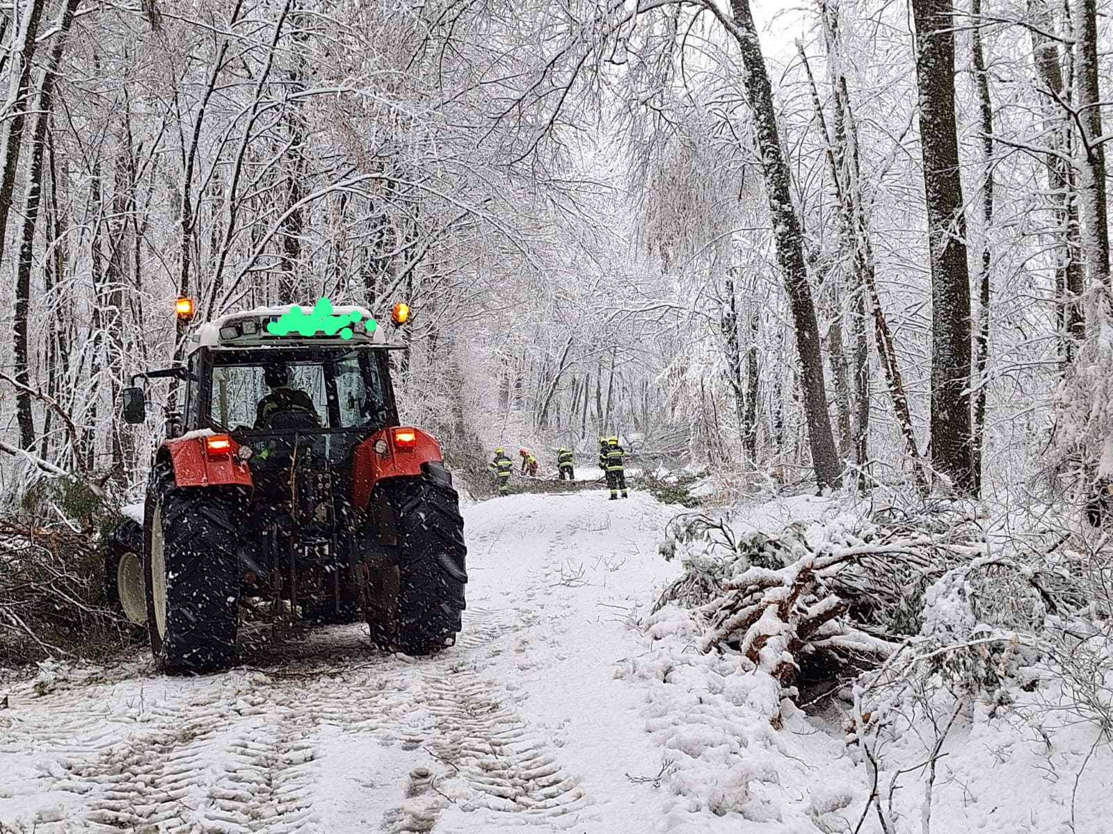 Dauereinsatz aufgrund Schneechaos