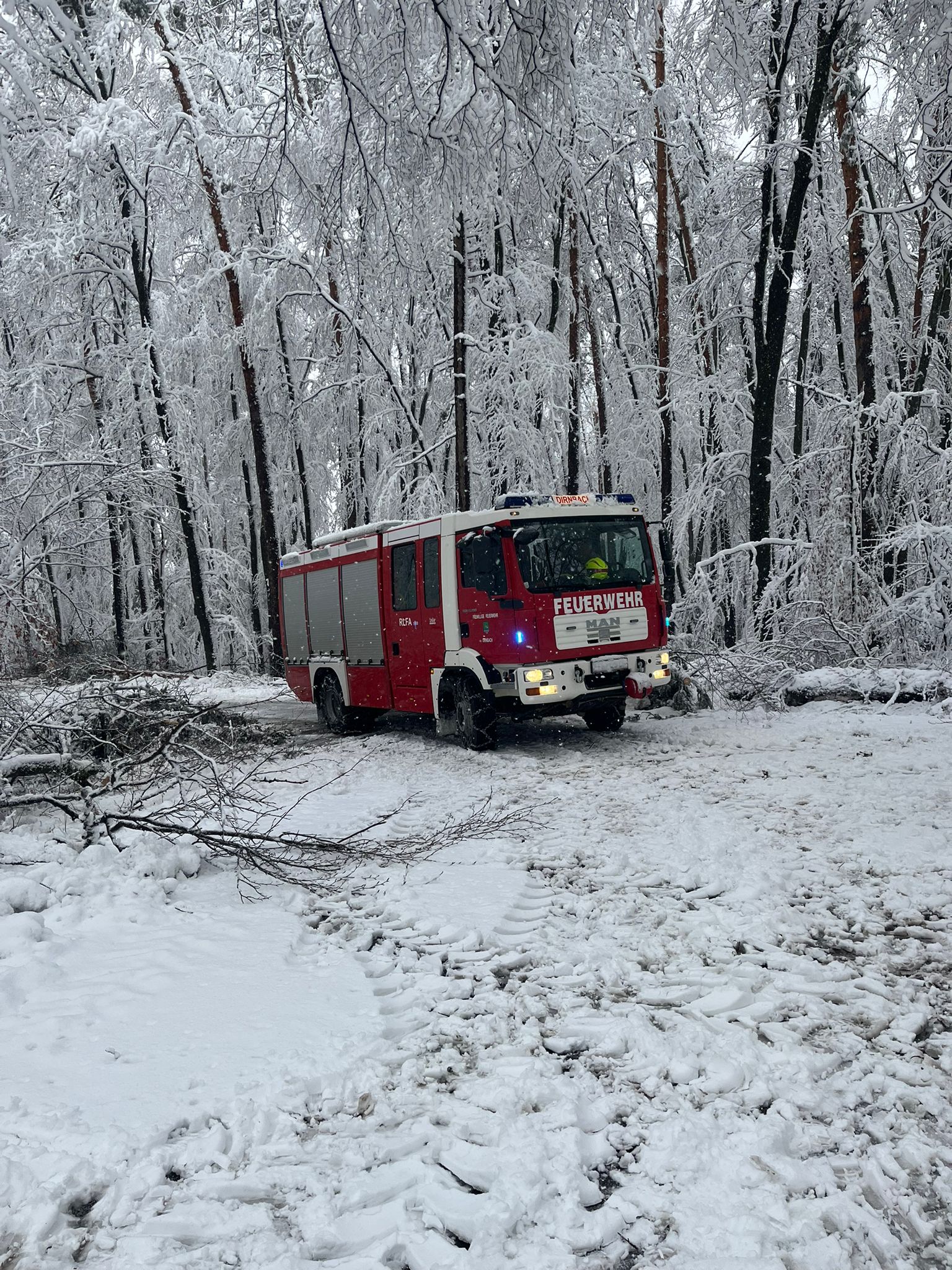 Dauereinsatz aufgrund Schneechaos
