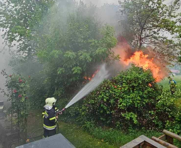 B10-Keller-Garagen-Brand /Kellerstöckl / Frutten-Gießelsdorf